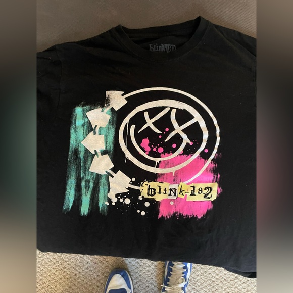 Blink-182 shirt - Picture 1 of 1